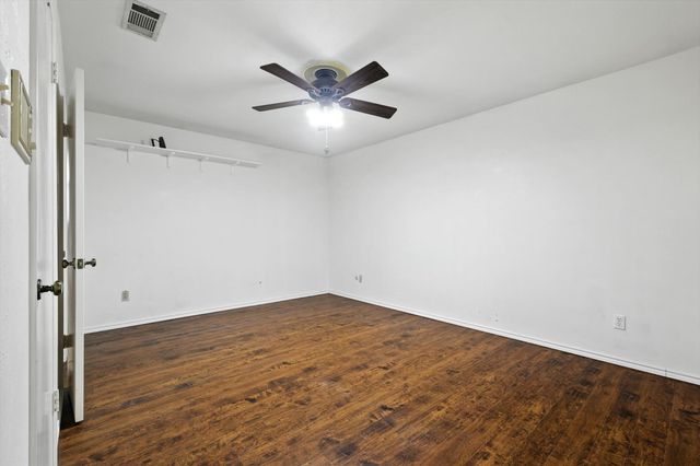1204 Edgecliff Drive, Bedford, TX 76022
