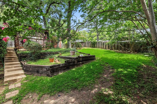 1204 Edgecliff Drive, Bedford, TX 76022