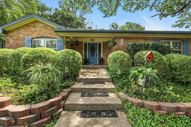 1204 Edgecliff Drive, Bedford, TX 76022