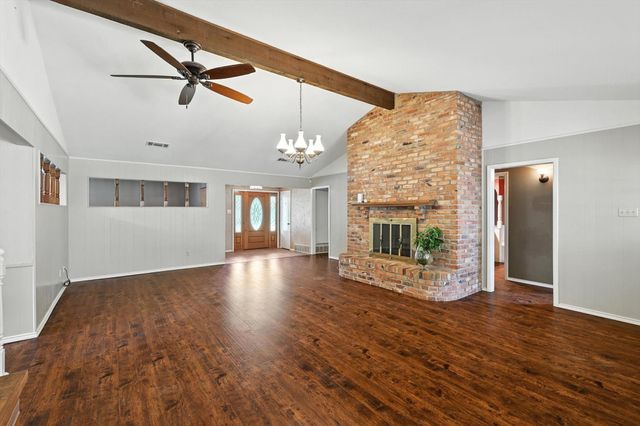 1204 Edgecliff Drive, Bedford, TX 76022