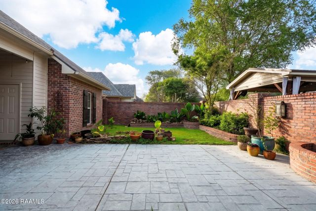 212 Greenhaven Drive, Lafayette, LA 70508