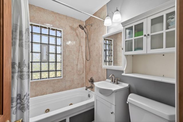 6600 Quebec Avenue N, Brooklyn Park, MN 55428