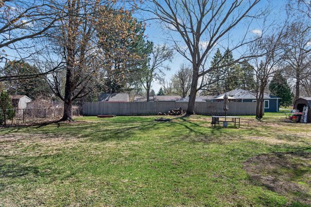 6600 Quebec Avenue N, Brooklyn Park, MN 55428