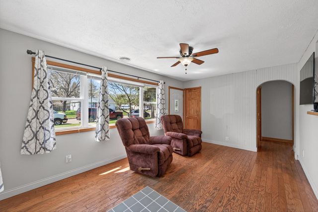 6600 Quebec Avenue N, Brooklyn Park, MN 55428