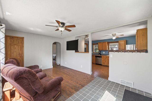 6600 Quebec Avenue N, Brooklyn Park, MN 55428