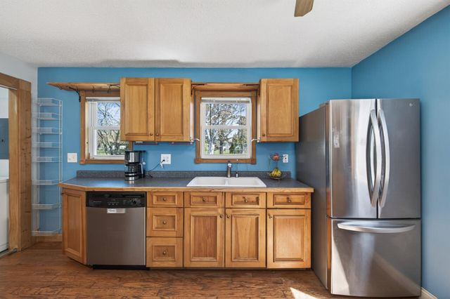 6600 Quebec Avenue N, Brooklyn Park, MN 55428