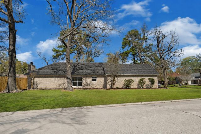 3203 Falling Brook Drive, Houston, TX 77345