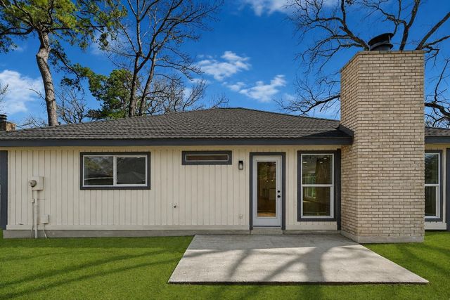3203 Falling Brook Drive, Houston, TX 77345