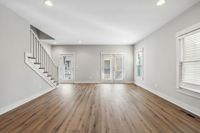 602 Centerpoint Ln, Nashville, TN 37209