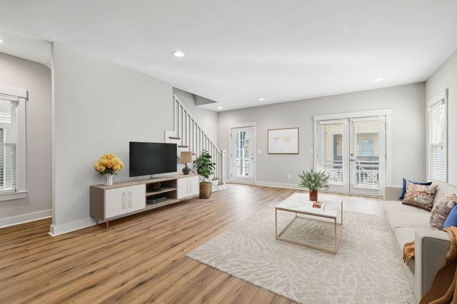 602 Centerpoint Ln, Nashville, TN 37209