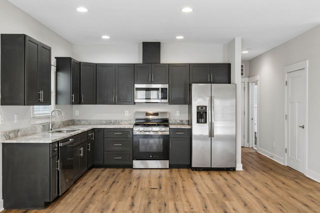 602 Centerpoint Ln, Nashville, TN 37209