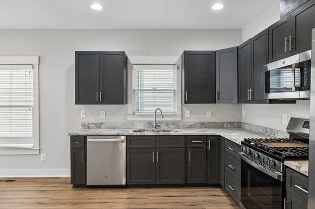 602 Centerpoint Ln, Nashville, TN 37209