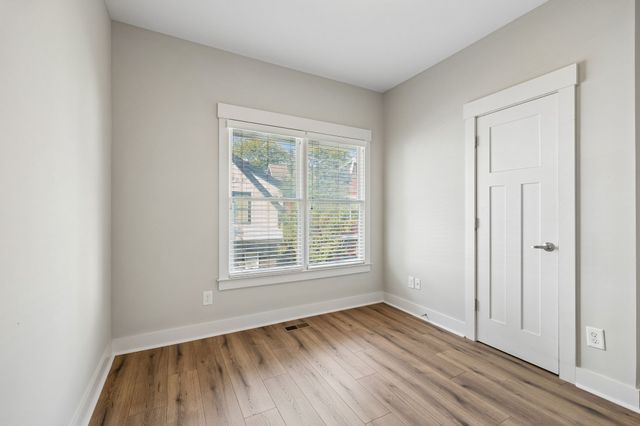 602 Centerpoint Ln, Nashville, TN 37209