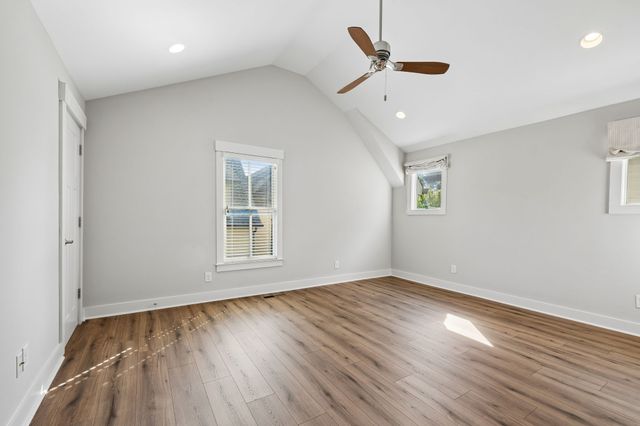 602 Centerpoint Ln, Nashville, TN 37209