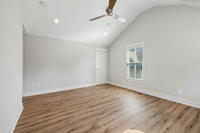 602 Centerpoint Ln, Nashville, TN 37209