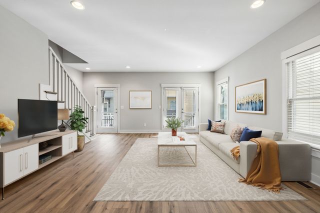 602 Centerpoint Ln, Nashville, TN 37209