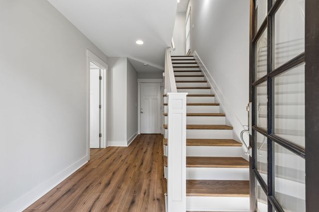 602 Centerpoint Ln, Nashville, TN 37209