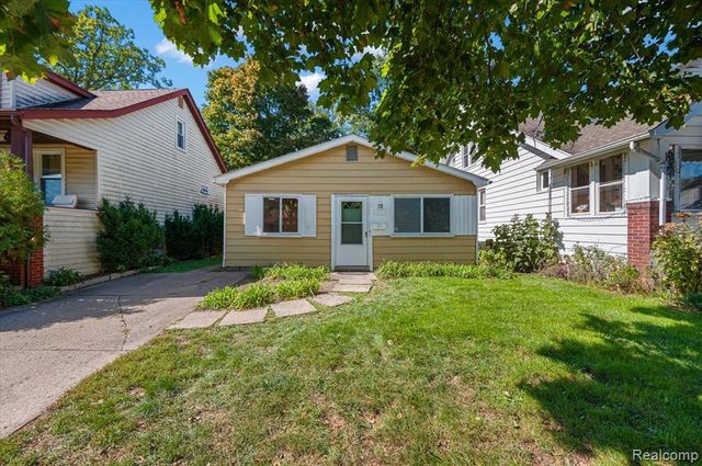 215 Edgewood Place, Ferndale, MI 48220
