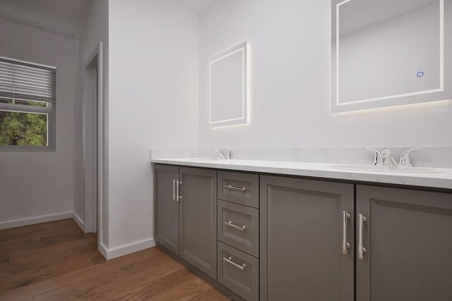 2660 Settlers Creek Road, Fennville, MI 49408