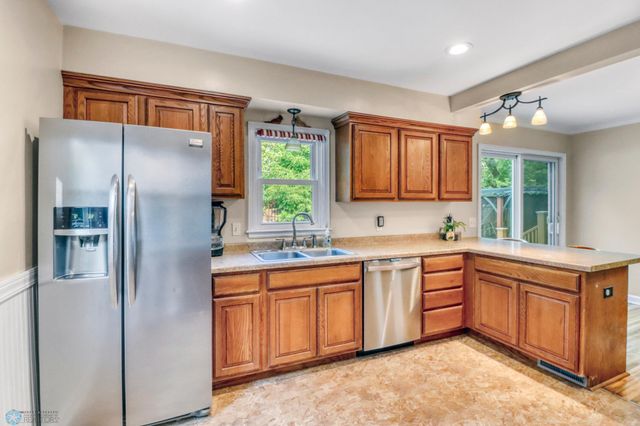 1306 9th Street N, Fargo, ND 58102