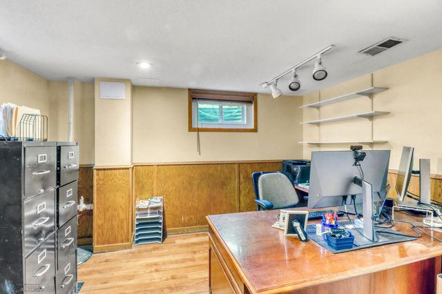 1306 9th Street N, Fargo, ND 58102