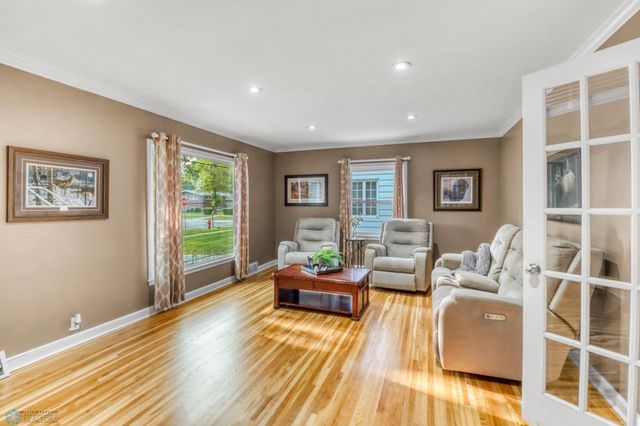 1306 9th Street N, Fargo, ND 58102