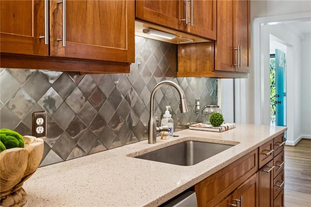 2662 Fox Hills Drive, Decatur, GA 30033