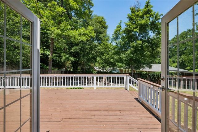 2662 Fox Hills Drive, Decatur, GA 30033