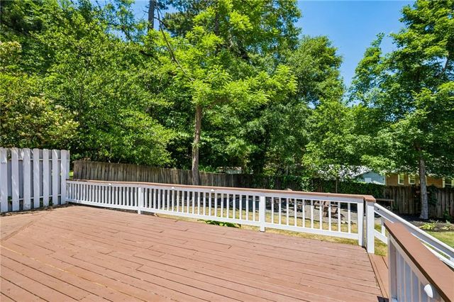 2662 Fox Hills Drive, Decatur, GA 30033