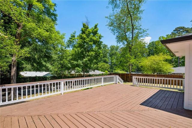 2662 Fox Hills Drive, Decatur, GA 30033