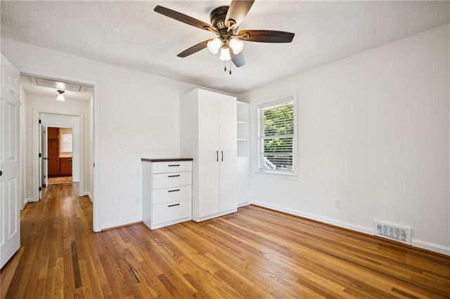 2662 Fox Hills Drive, Decatur, GA 30033