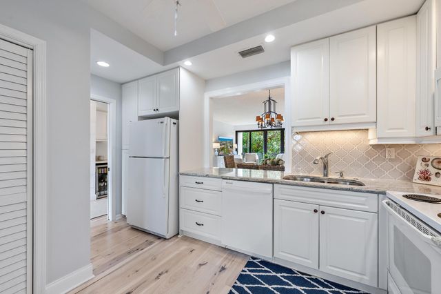 70 Celestial Way 110, Juno Beach, FL 33408