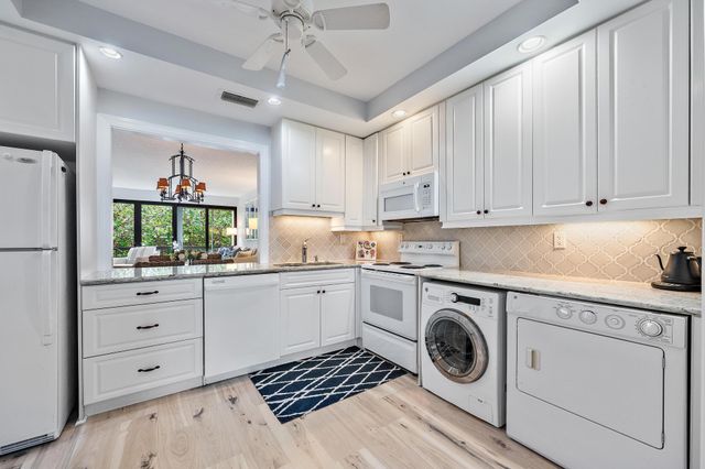 70 Celestial Way 110, Juno Beach, FL 33408