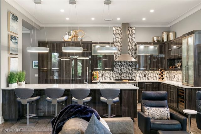 927 Barcarmil WAY, Naples, FL 34110