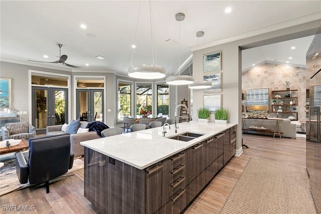 927 Barcarmil WAY, Naples, FL 34110