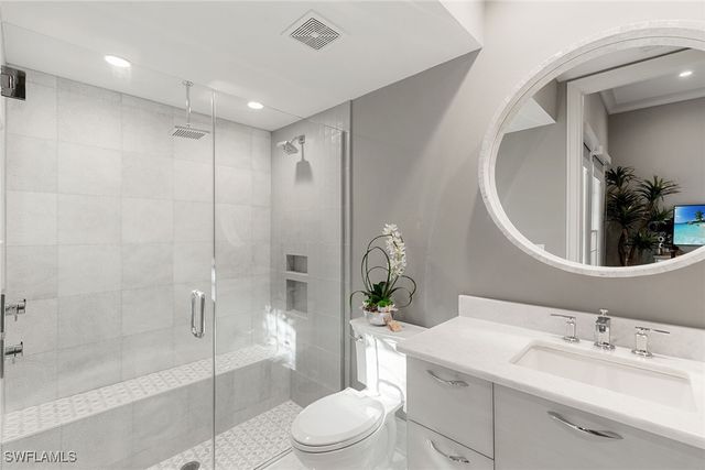 927 Barcarmil WAY, Naples, FL 34110