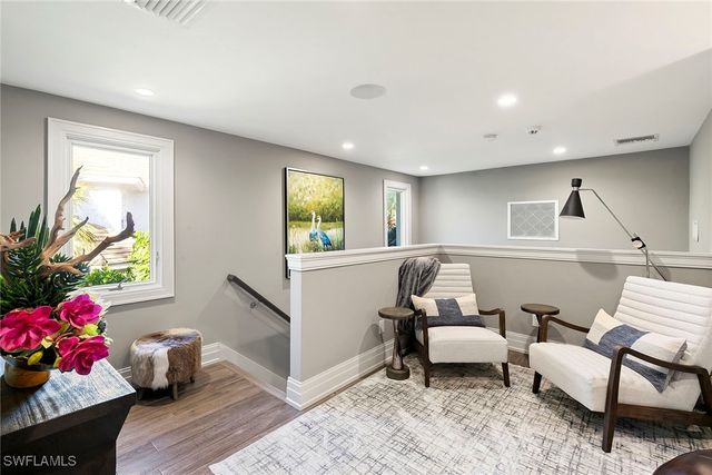 927 Barcarmil WAY, Naples, FL 34110