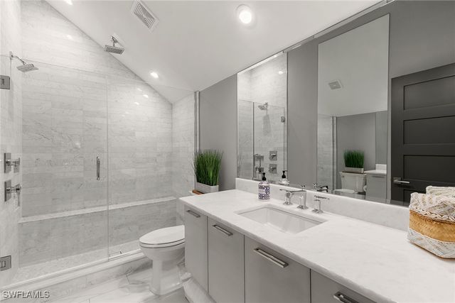 927 Barcarmil WAY, Naples, FL 34110