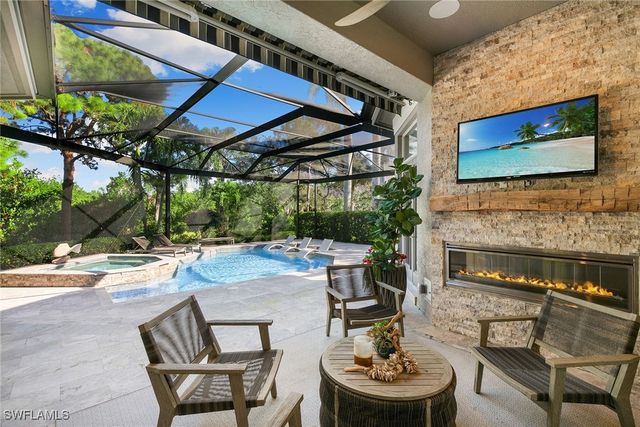 927 Barcarmil WAY, Naples, FL 34110