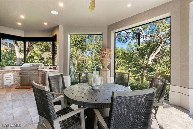 927 Barcarmil WAY, Naples, FL 34110