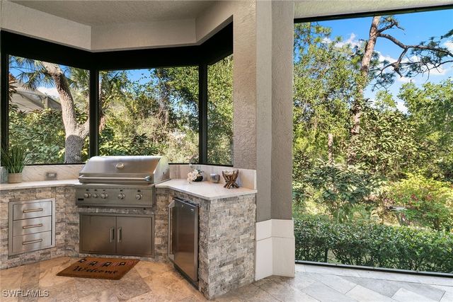 927 Barcarmil WAY, Naples, FL 34110