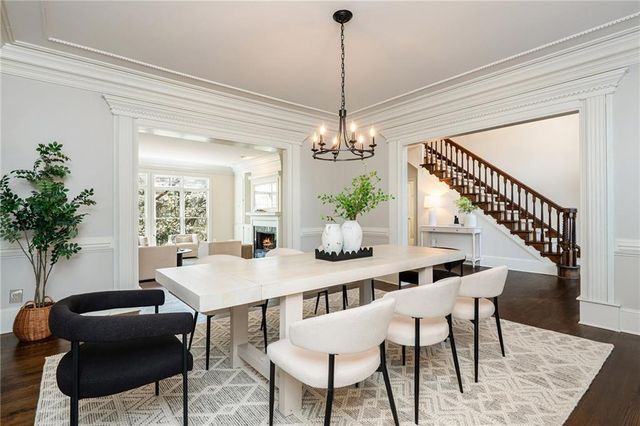 910 Curlew Court, Sandy Springs, GA 30327