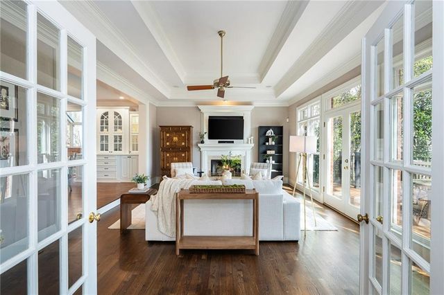 910 Curlew Court, Sandy Springs, GA 30327