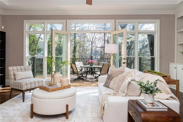 910 Curlew Court, Sandy Springs, GA 30327