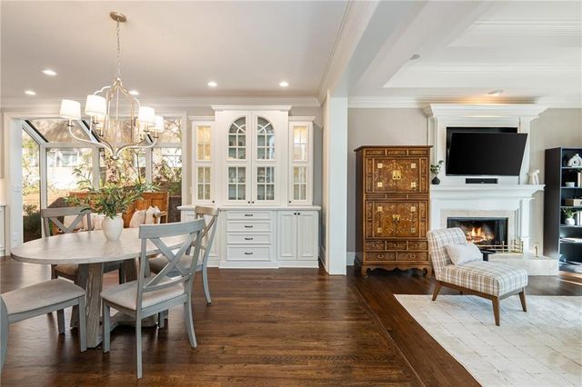 910 Curlew Court, Sandy Springs, GA 30327