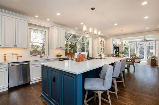 910 Curlew Court, Sandy Springs, GA 30327