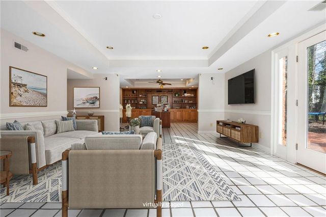 910 Curlew Court, Sandy Springs, GA 30327