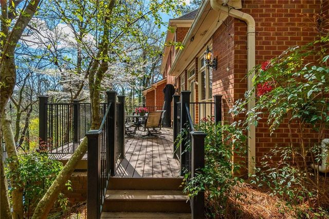 910 Curlew Court, Sandy Springs, GA 30327