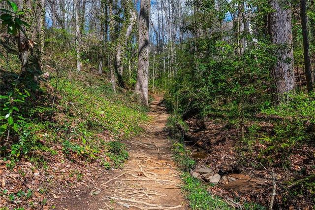 910 Curlew Court, Sandy Springs, GA 30327