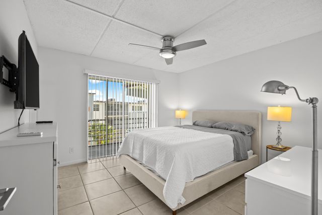 4500 N FLAGLER Drive D24, West Palm Beach, FL 33407